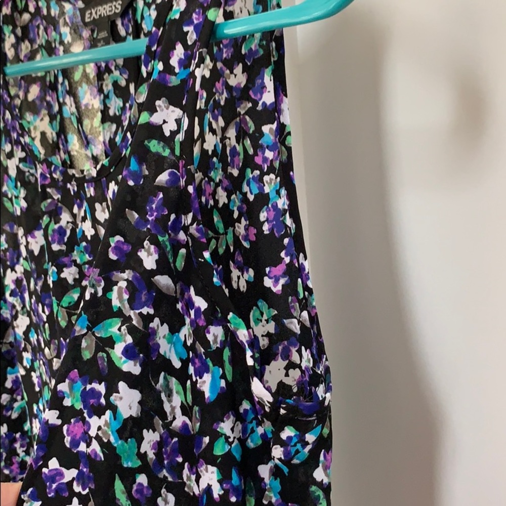 Express Tank Top - Picture 3 of 8